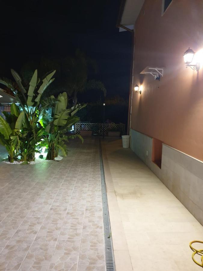 Bed And Breakfast Villa Fatima Трані Екстер'єр фото